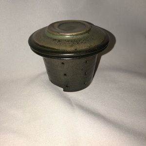 Ceramic loose leaf tea infuser/strainer